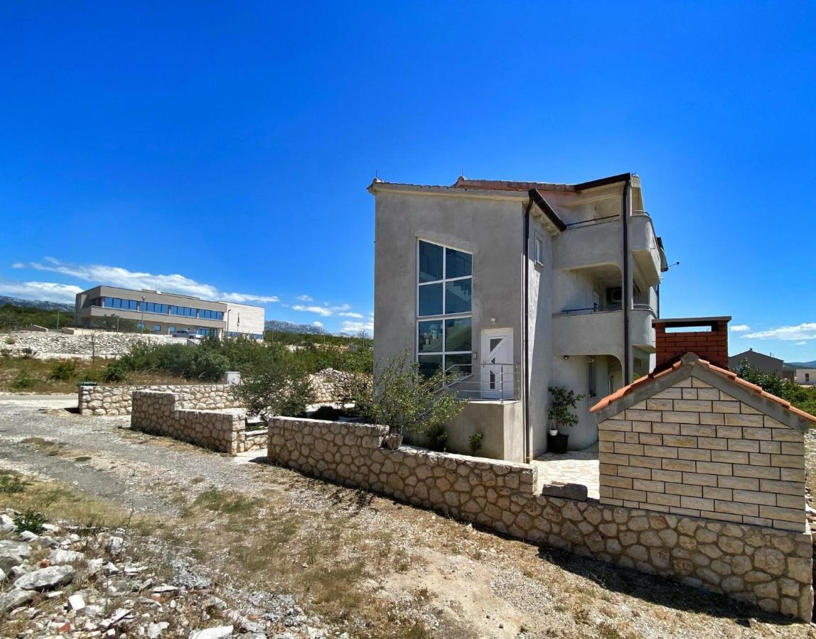 Apartments With A Parking Space Maslenica, Novigrad - 12636 جاسينايس المظهر الخارجي الصورة