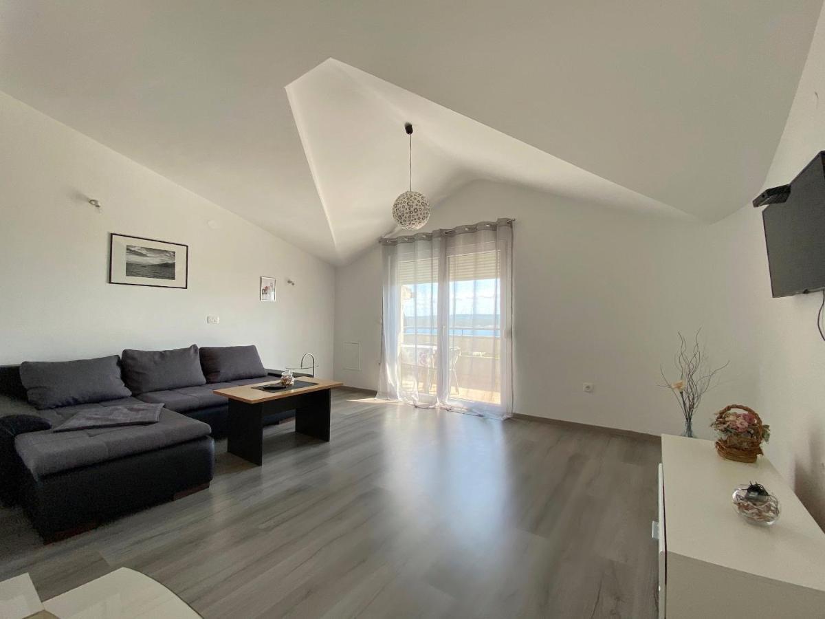 Apartments With A Parking Space Maslenica, Novigrad - 12636 جاسينايس المظهر الخارجي الصورة